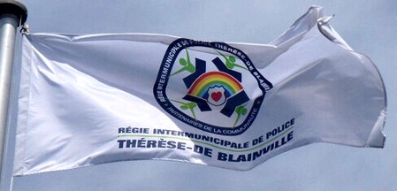 [Th�r�se De Blainville Police flag]