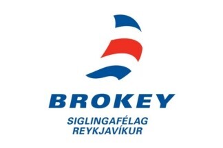 [Brokey Yacht Club flag]