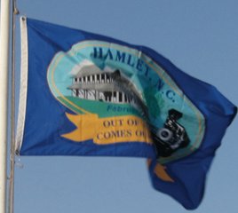 [Flag of Town of Hamlet, North Carolina]